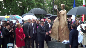 Odsłonięcie pomnika Marii Skłodowskiej-Curie fot. ŚWIECZAK 