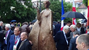 Odsłonięcie pomnika Marii Skłodowskiej-Curie fot. ŚWIECZAK 