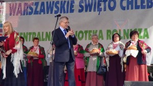 XII Warszawskie Święto Chleba połączone z XXI Krajowymi Dniami Ziemniak  fot. ŚWIECZAK 