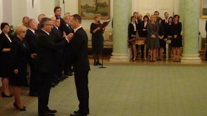 Prezydent RP Bronisław Komorowski i Minister Spraw Zagranicznych Grzegorz Schetyna wręczyli odznaczenia z okazji Dnia Służby Zagranicznej 