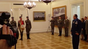 Uroczystość odznaczenia dowódcy sił NATO w Europie fot. ŚWIECZAK