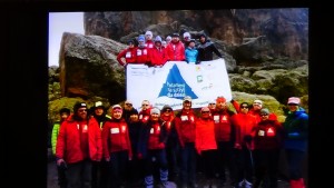 „Parlament na szczyt dla dzieci”-charytatywna wyprawa na szczyt Kilimandżaro fot. ŚWIECZAK