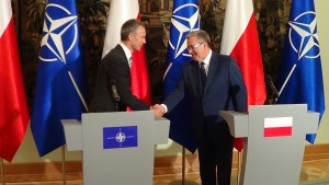 Spotkanie prezydenta Bronisława Komorowskiego z sekretarzem generalnym NATO fot. ŚWIECZAK