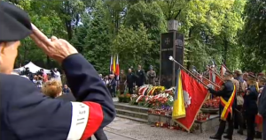Uroczystości przed pomnikiem Gloria Victis w Warszawie fot. ŚWIECZAK 