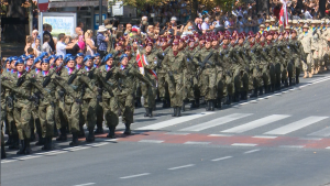 ​Uroczysta defilada z okazji Święta Wojska Polskiego fot. ŚWIECZAK
