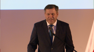 Janusz Piechociński Wicepremier, Minister Gospodarki Europejska Motoryzacja – cele, wyzwania, możliwości fot. ŚWIECZAK