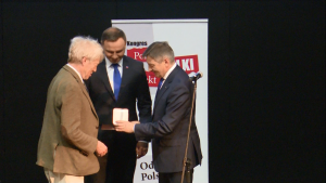 Uroczystość wręczenia Medalu „Odwaga i Wiarygodność” prof. Rogerowi Scrutonowi fot. ŚWIECZAK