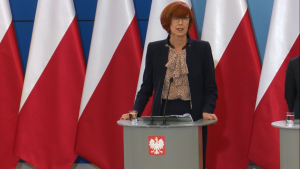 Premier Beata Szydło: Płaca minimalna w 2017 roku wyniesie 2000 zł fot. ŚWIECZAK