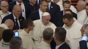 Papież Franciszek modlił się przed Cudownym Obrazem fot. ŚWIECZAK