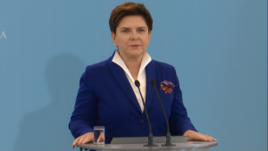 Premier Beata Szydło Szydło: Walka z wyłudzającymi z budżetu i niepłacącymi podatków fot. ŚWIECZAK