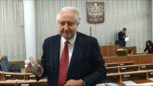 Medal senacki dla prezesa Andrzeja Rzeplińskiego fot. ŚWIECZAK